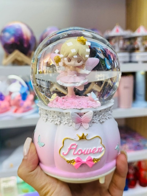 گوی موزیکال پمپی طرح پرنسس